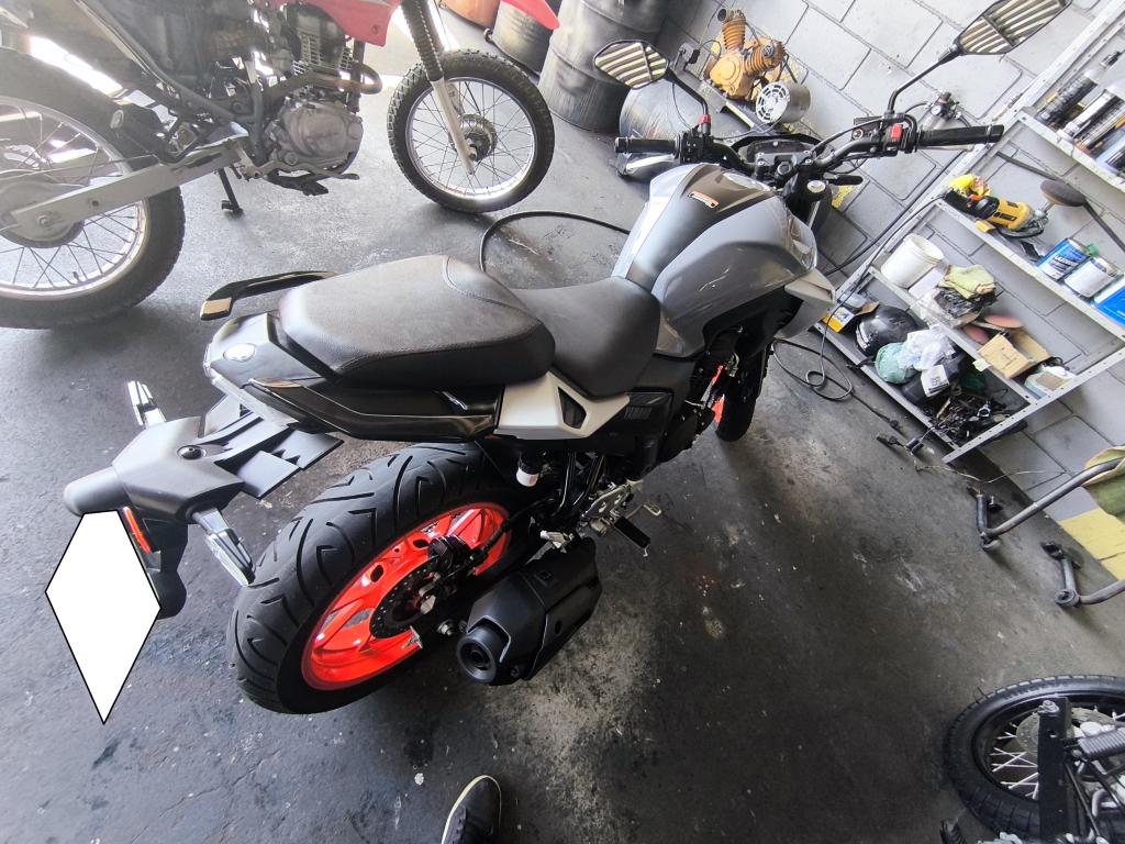 YAMAHA FZ 25 250 Fazer Flex - Foto