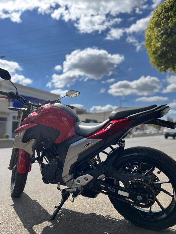 YAMAHA FZ 25 250 Fazer Flex - Foto