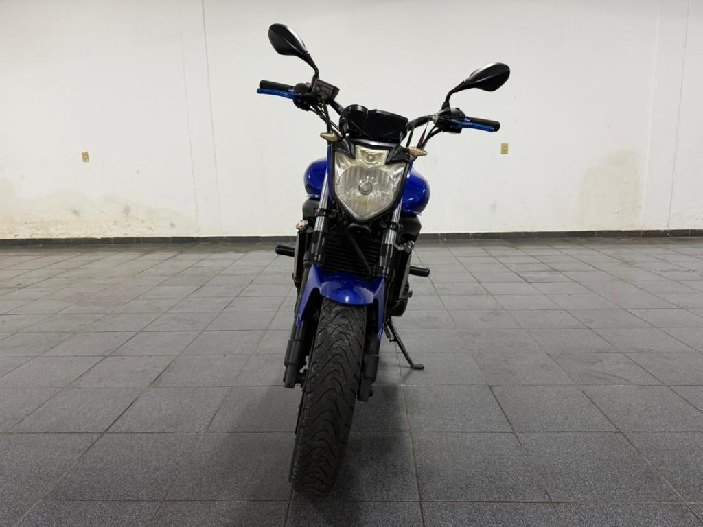 YAMAHA FZ6 Fazer 600 - Foto