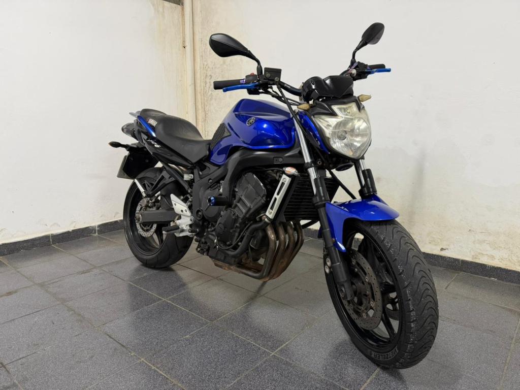 YAMAHA FZ6 Fazer 600 - Foto