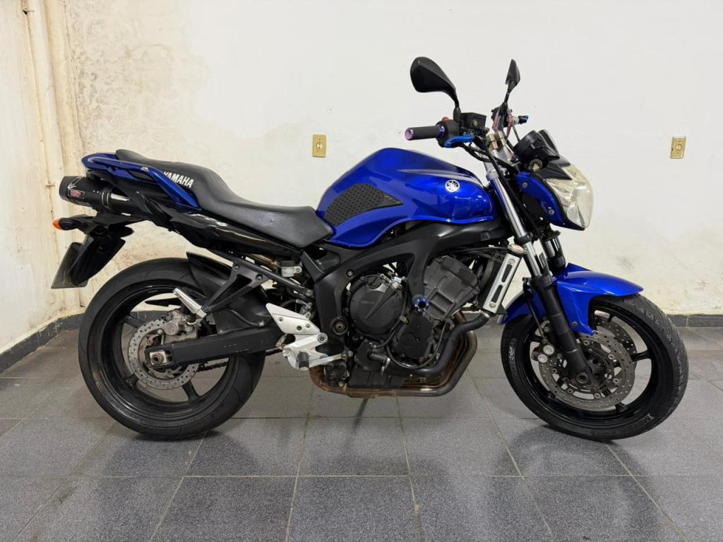 YAMAHA FZ6 Fazer 600 - Foto