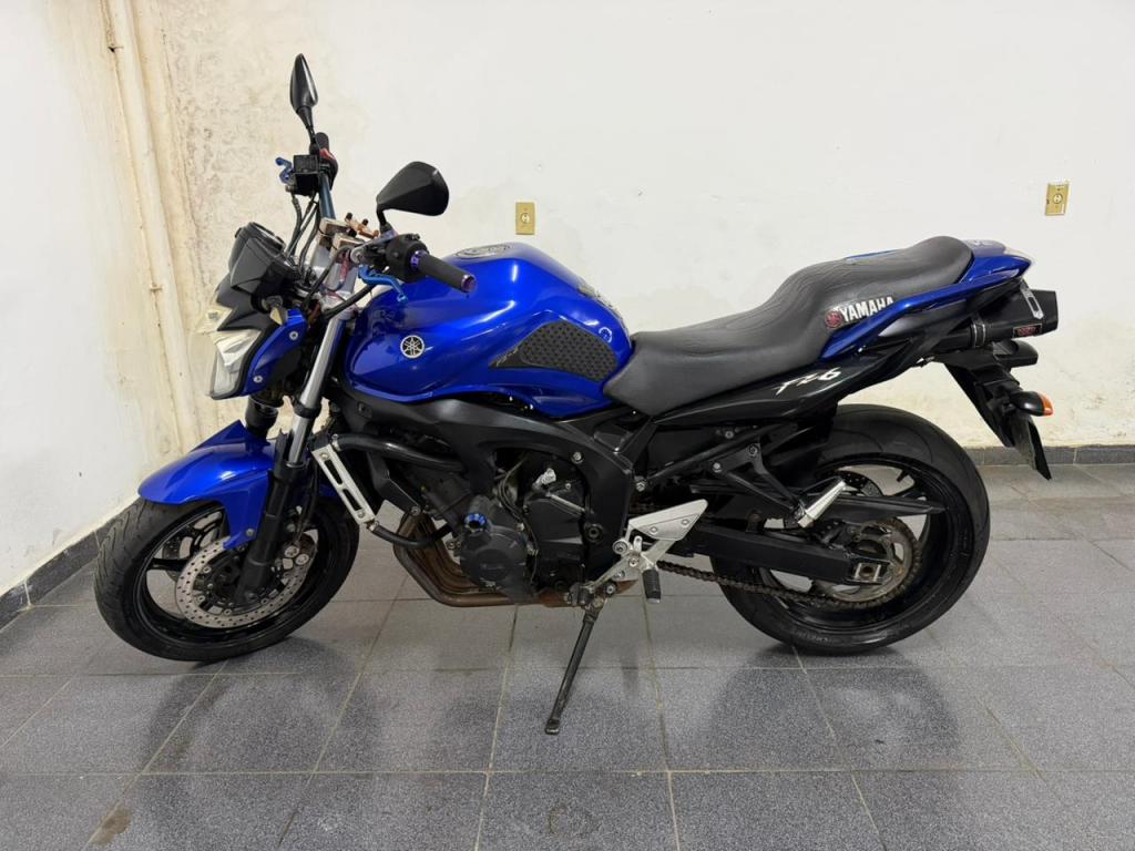 YAMAHA FZ6 Fazer 600 - Foto