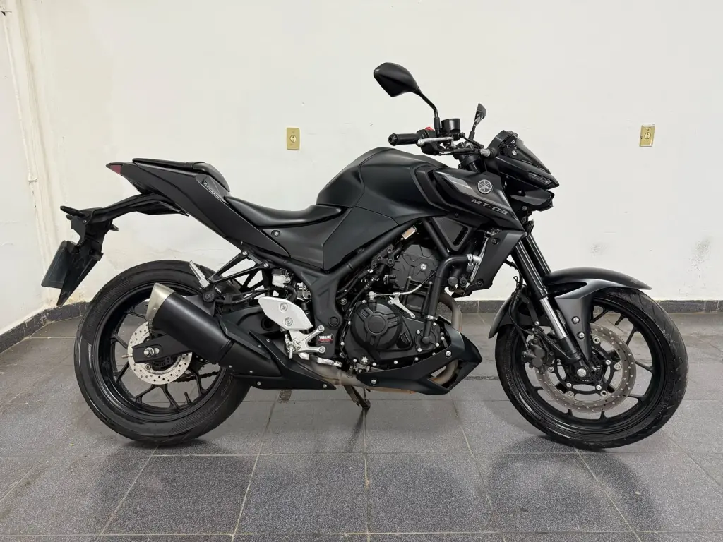 YAMAHA MT-03 300 - Foto