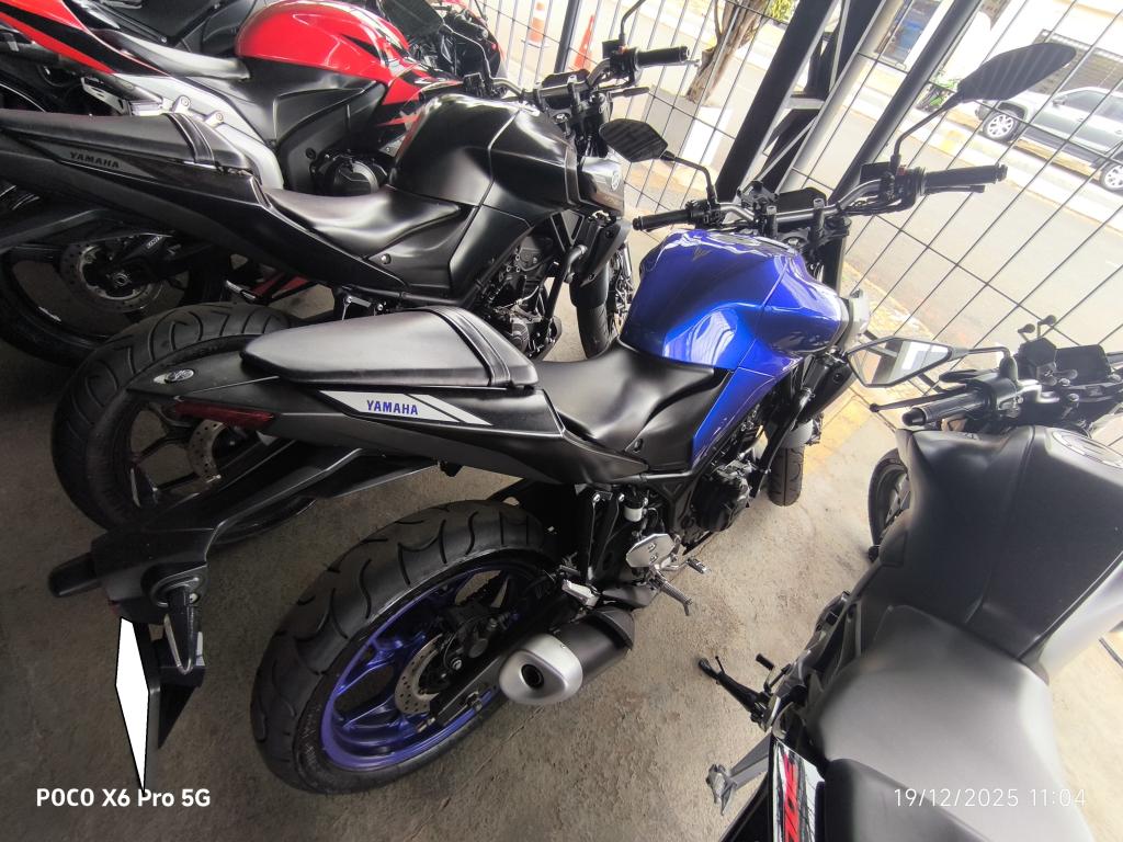 YAMAHA MT-03 300 - Foto