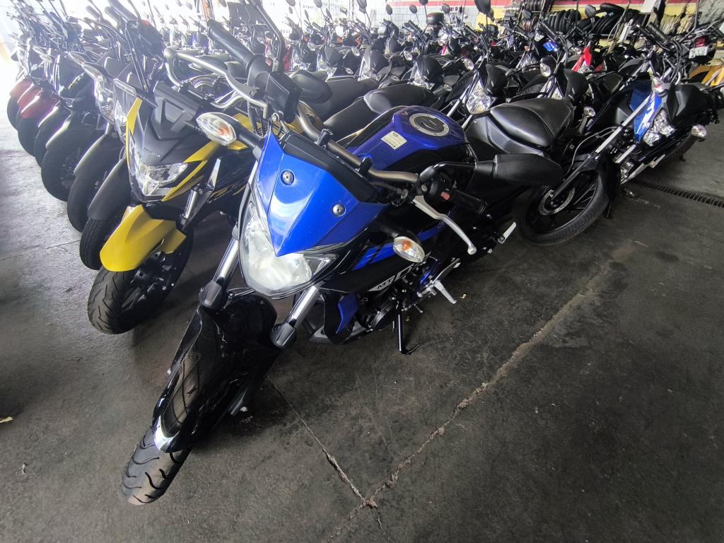 YAMAHA MT-03 300 - Foto