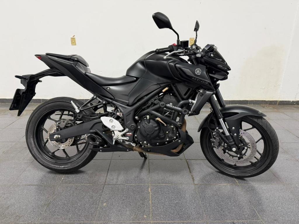 YAMAHA MT-03 300 - Foto