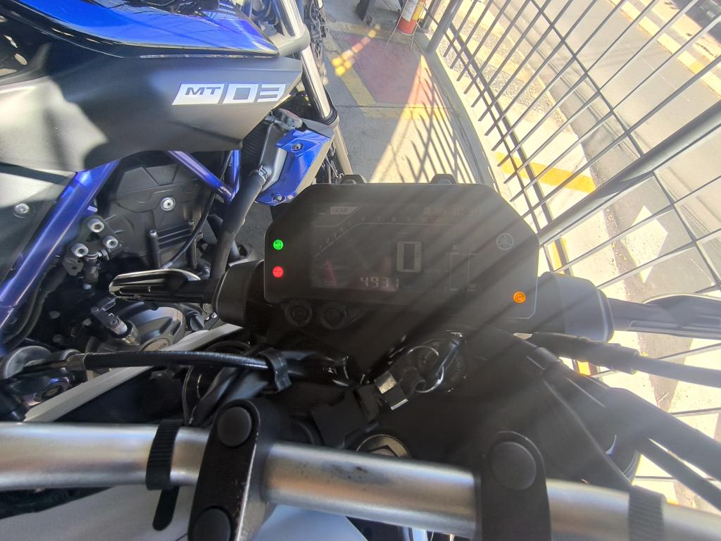 YAMAHA MT-03 300 - Foto