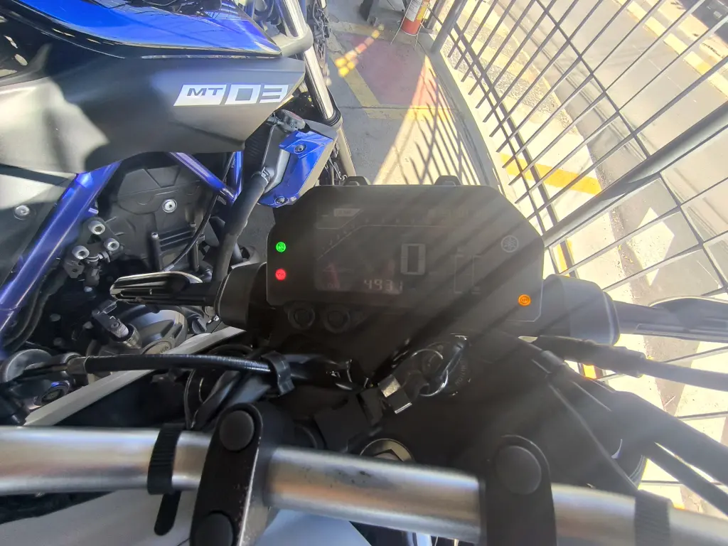 YAMAHA MT-03 300 - Foto