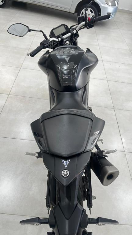 YAMAHA MT-03 300 - Foto