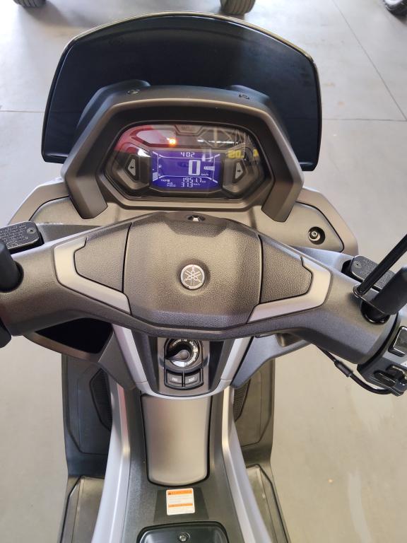 YAMAHA NMax 160 - Foto