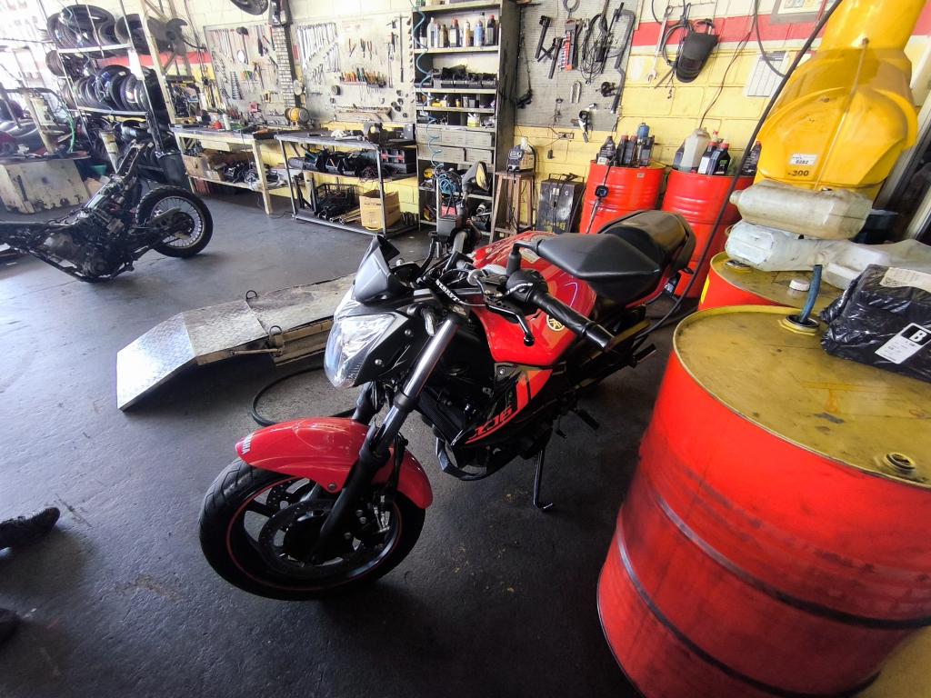 YAMAHA XJ6 600 - Foto