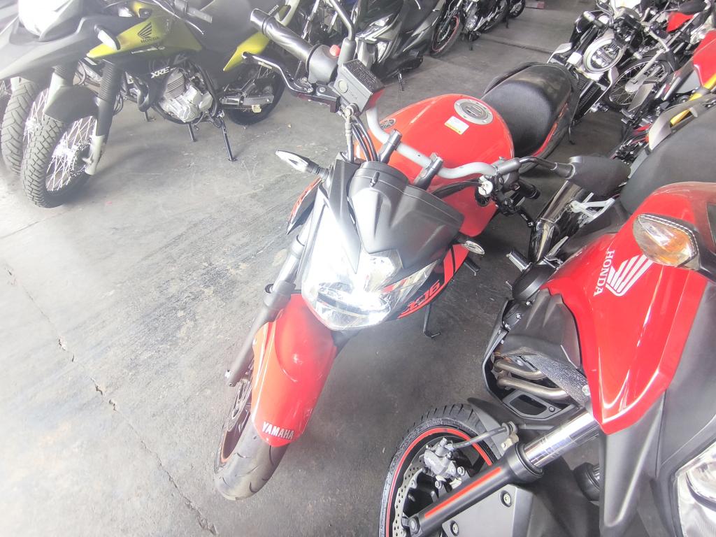 YAMAHA XJ6 600