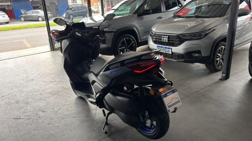 YAMAHA Xmax 250 - Foto