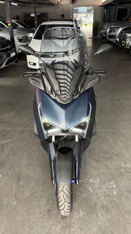 YAMAHA Xmax 250 - Foto