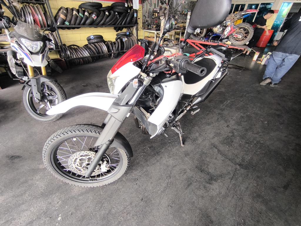 YAMAHA XT 660 R