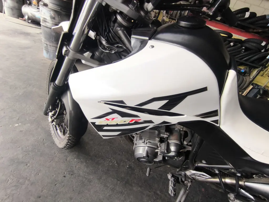 YAMAHA XT 660 R - Foto