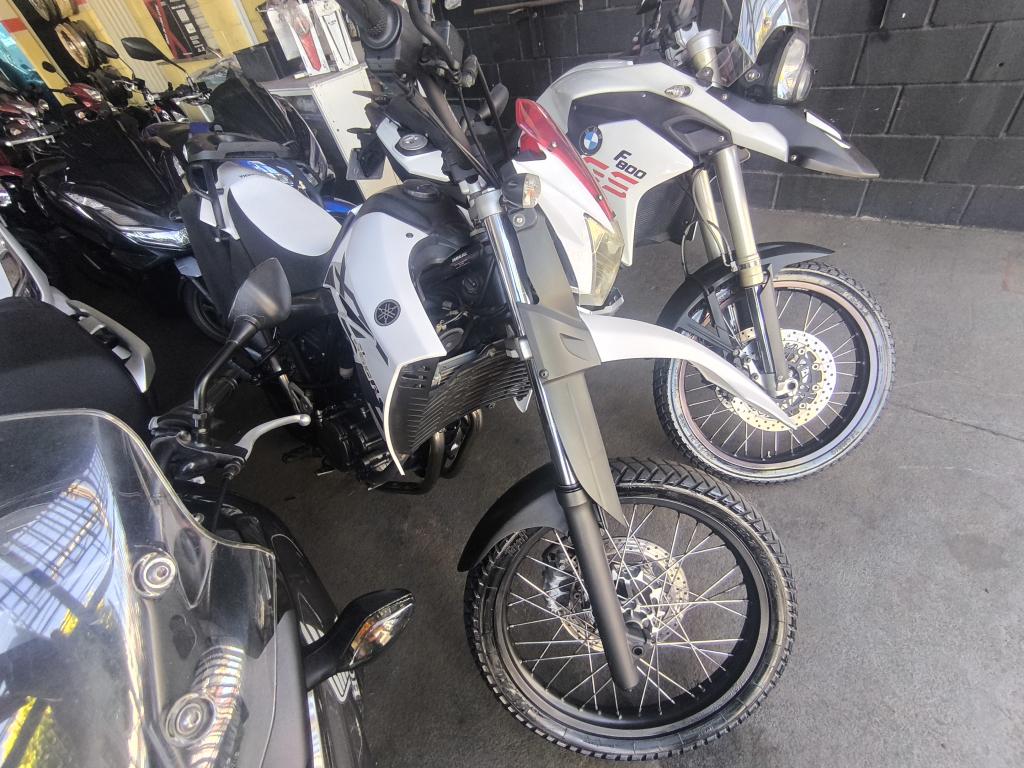 YAMAHA XT 660 R - Foto