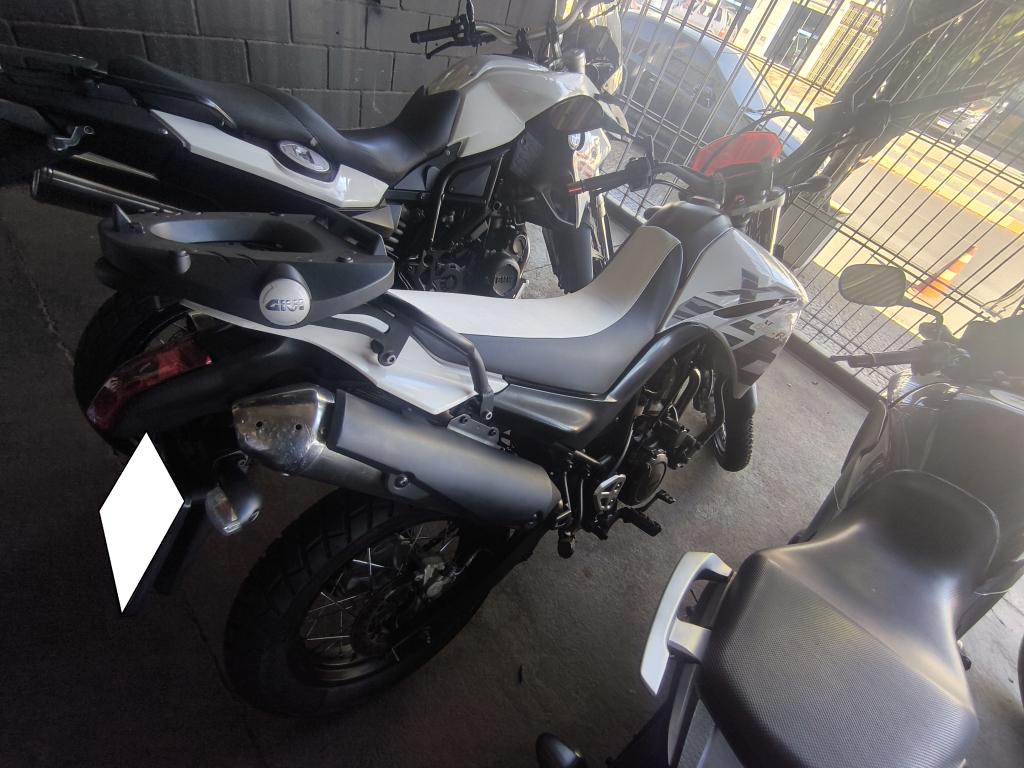YAMAHA XT 660 R - Foto