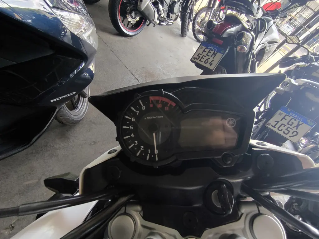 YAMAHA XTZ 150 Crosser - Foto