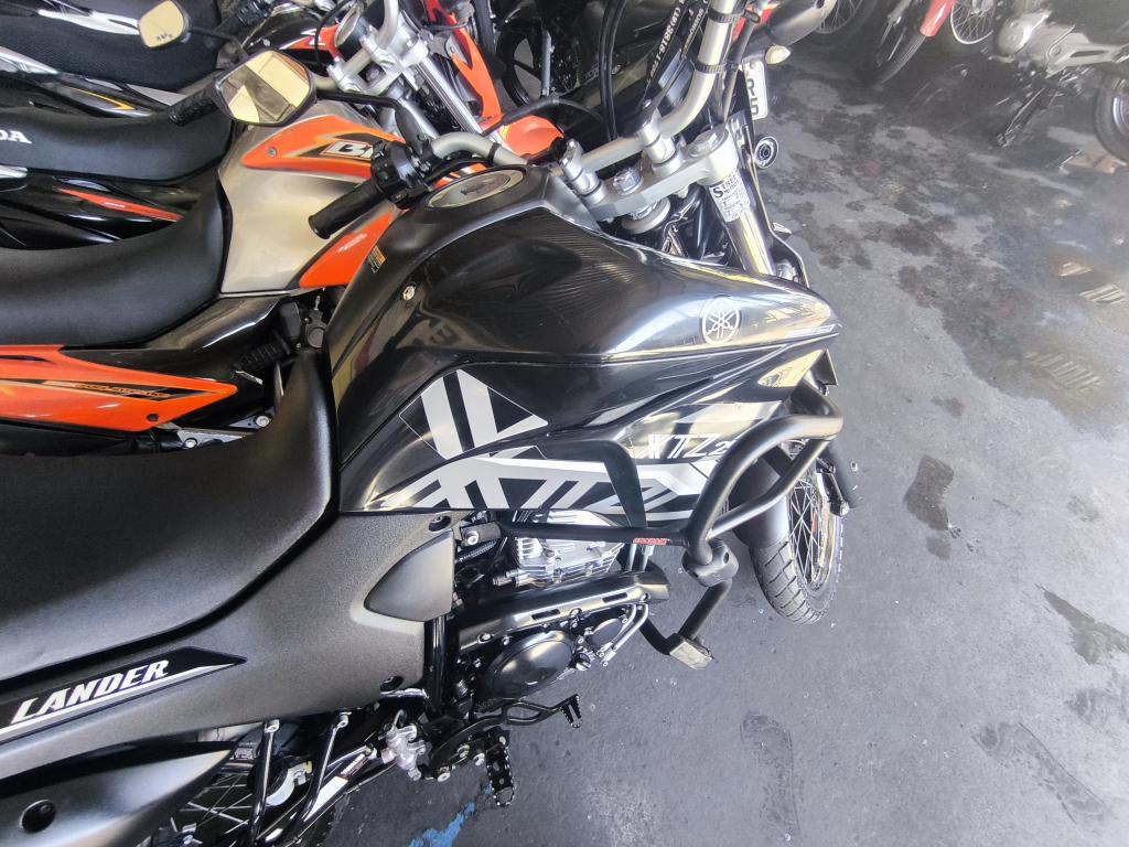 YAMAHA XTZ 250 - Foto
