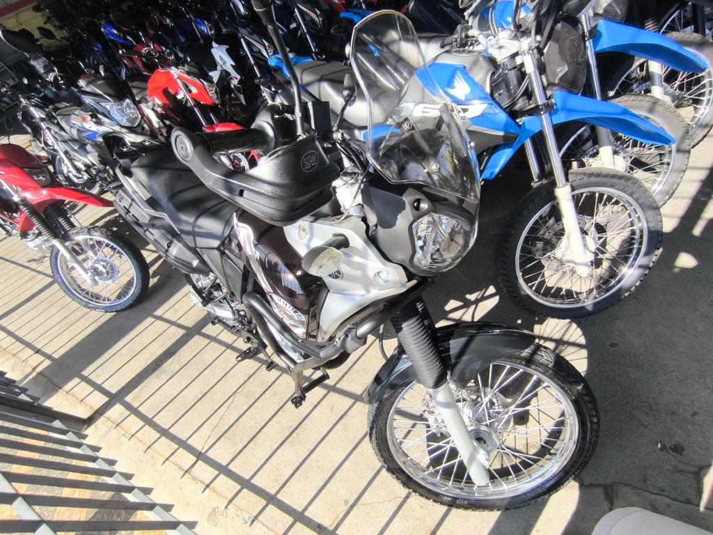 YAMAHA XTZ 250 - Foto