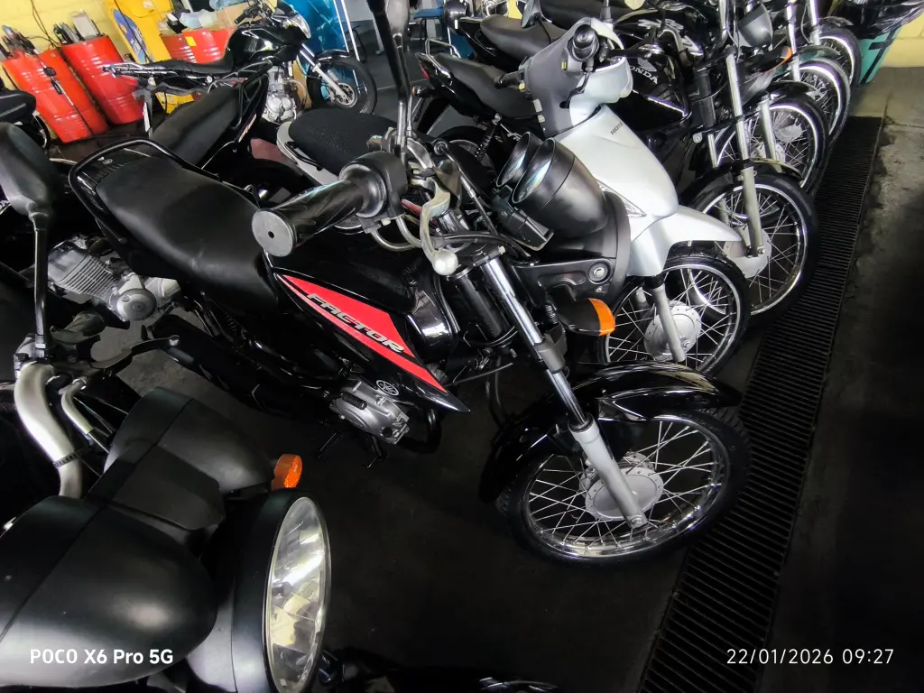 YAMAHA YBR 125 - Foto