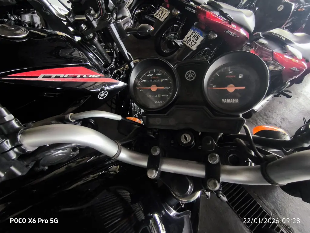 YAMAHA YBR 125 - Foto