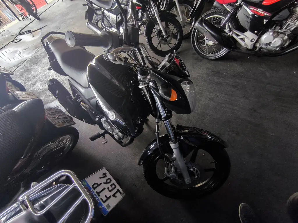 YAMAHA YS Fazer 150 - Foto
