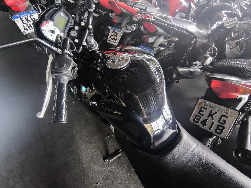 YAMAHA YS Fazer 150 - Foto