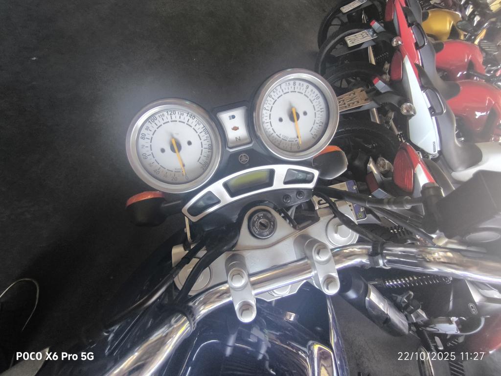 YAMAHA YS Fazer 250 - Foto