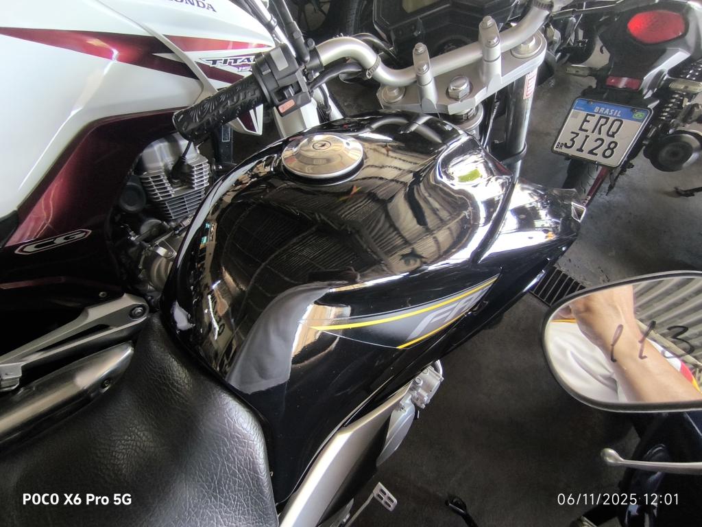 YAMAHA YS Fazer 250 - Foto