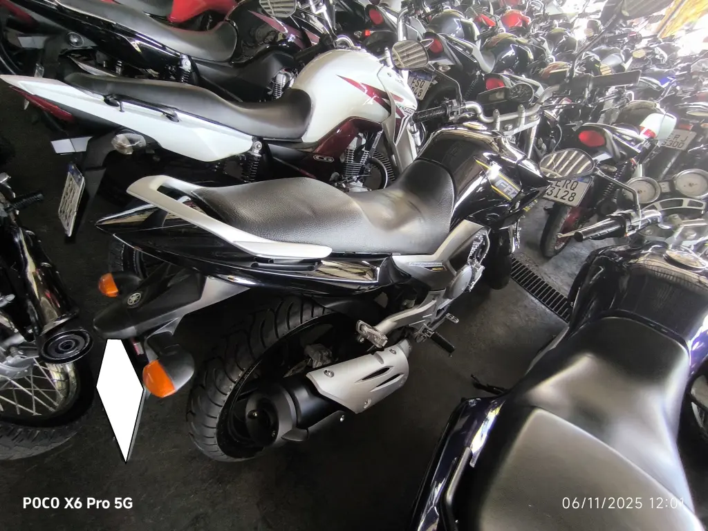 YAMAHA YS Fazer 250 - Foto