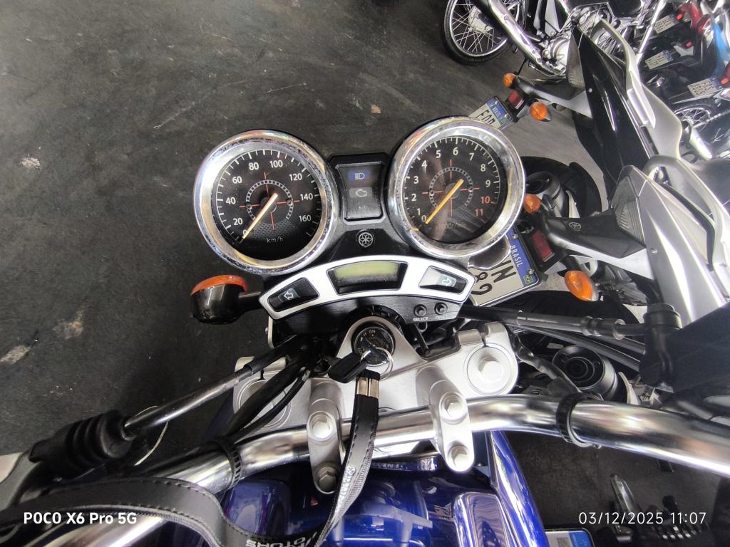 YAMAHA YS Fazer 250 - Foto
