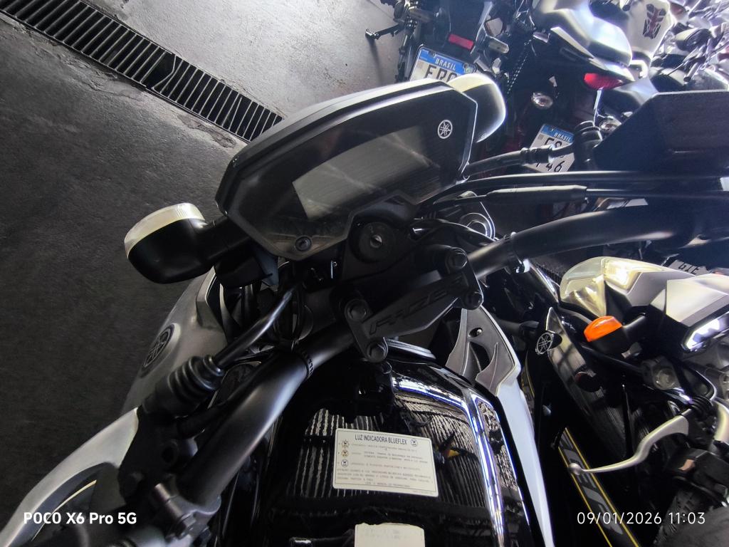 YAMAHA YS Fazer 250 - Foto