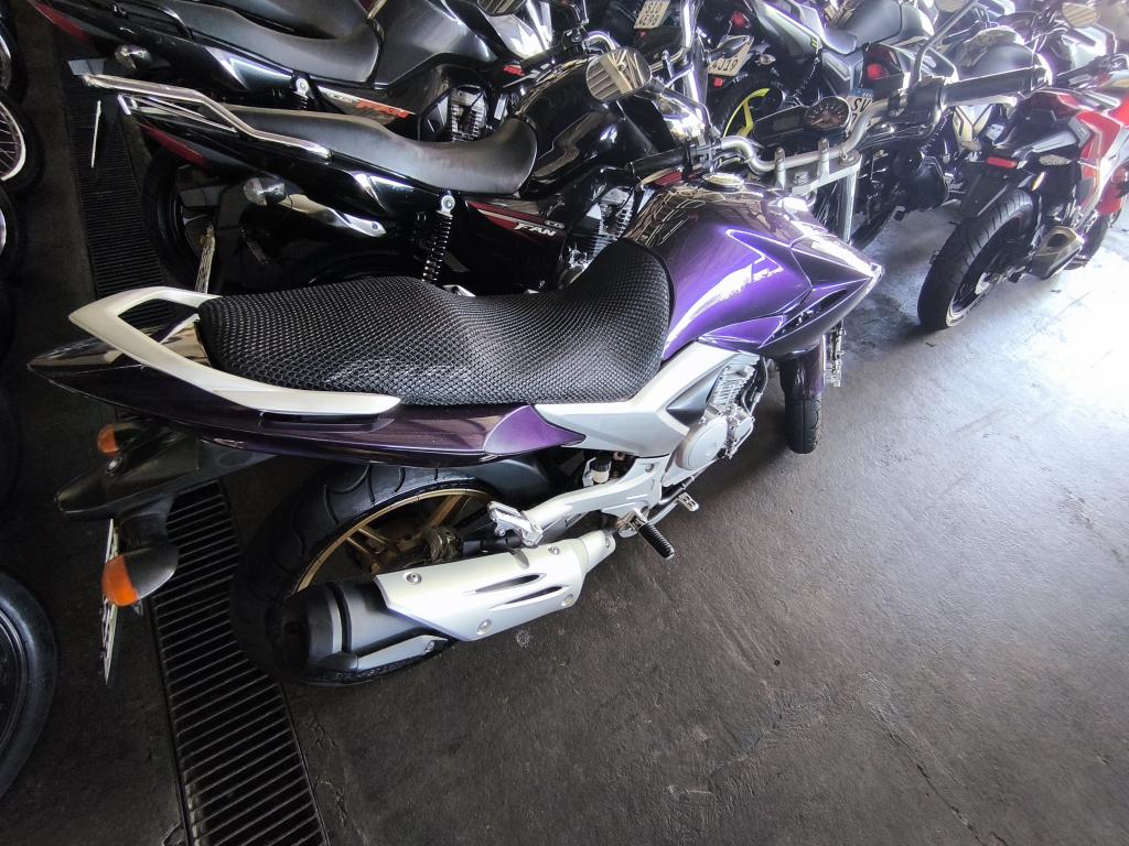 YAMAHA YS Fazer 250 - Foto