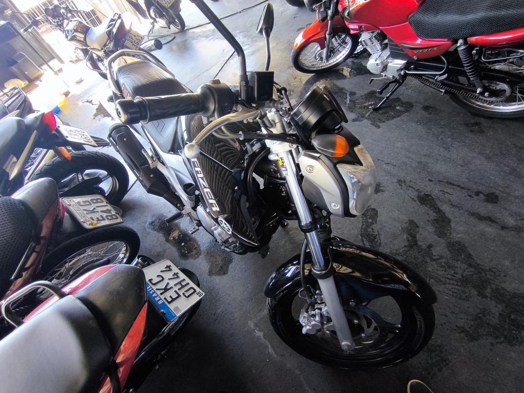 YAMAHA YS Fazer 250 - Foto
