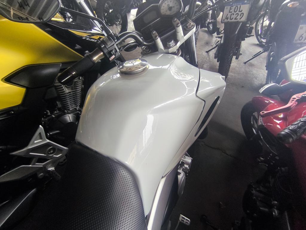 YAMAHA YS Fazer 250 - Foto