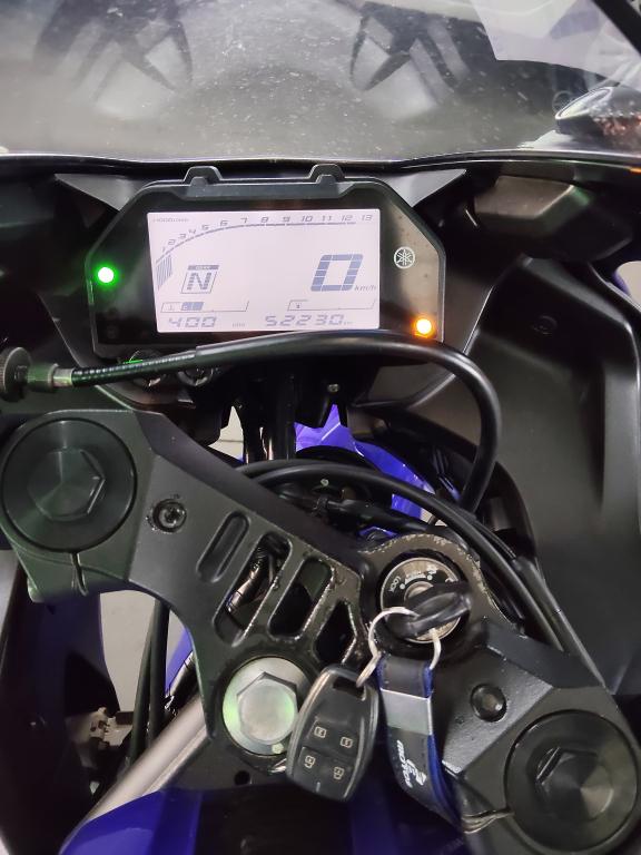 YAMAHA YZF R3 300 - Foto