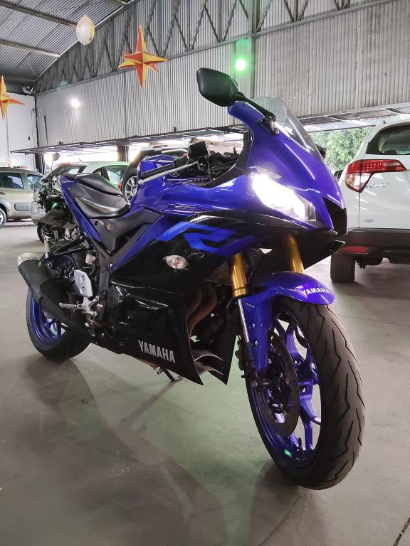 YAMAHA YZF R3 300 - Foto