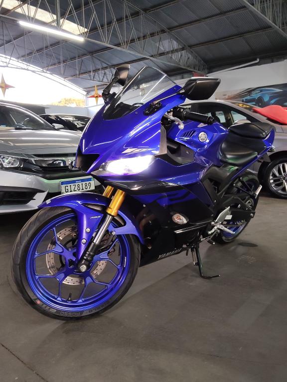 YAMAHA YZF R3 300 - Foto