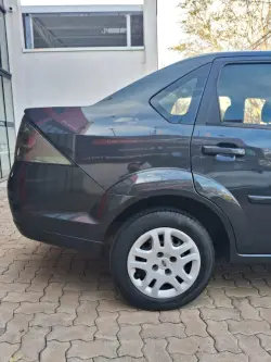 FORD Fiesta Sedan 1.6 16V 4P SE FLEX