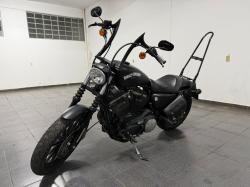 HARLEY DAVIDSON Sportster XL 883 IRON