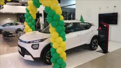 NISSAN Kait 1.6 16V 4P FLEX EXCLUSIVE XTRONIC AUTOM�TICO