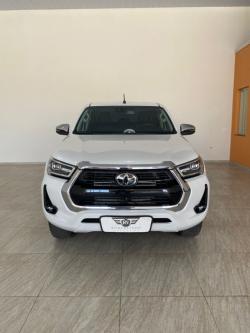 TOYOTA Hilux Caminhonete 2.8 16V SRX 4X4 TURBO DIESEL CABINE DUPLA AUTOMTICO