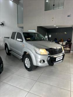 TOYOTA Hilux Caminhonete 2.7 16V 4P SR FLEX CABINE DUPLA AUTOMTICO