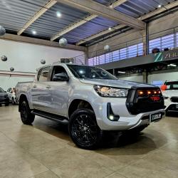 TOYOTA Hilux Caminhonete 2.8 16V SRV 4X4 DIESEL CABINE DUPLA AUTOM�TICO