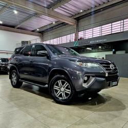TOYOTA Hilux SW4 2.7 16V 4P SR FLEX AUTOM�TICO