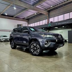 TOYOTA Hilux SW4 2.7 16V 4P SR FLEX AUTOM�TICO