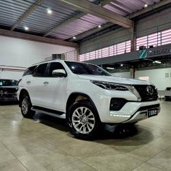 TOYOTA Hilux SW4 2.8 16V 4P SRX 4X4 7 LUGARES TURBO DIESEL AUTOM�TICO