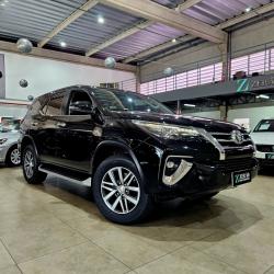 TOYOTA Hilux SW4 2.8 16V 4P SRX 4X4 7 LUGARES TURBO DIESEL AUTOM�TICO